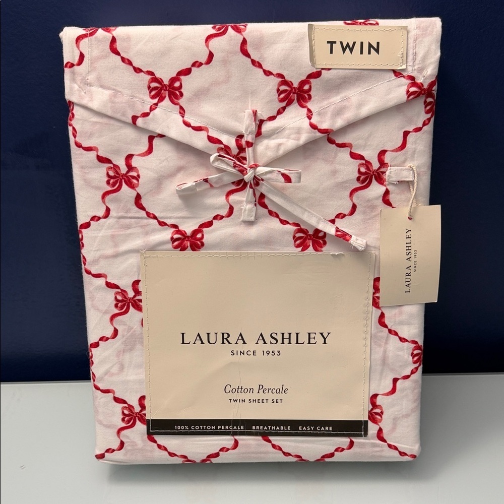 NWT Laura Ashley Twin Sheet Set